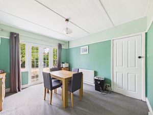 Dining Room- click for photo gallery